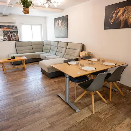 Chez Simon, Au Fil De L'eau Revel (Haute-Garonne)